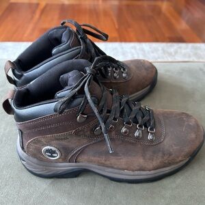 Timberland Men’s Waterproof Leather Hiking Boots Brown Size 7.5 EUC